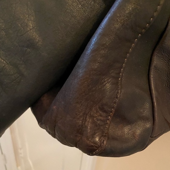 Vintage Black Leather Messenger Bag - Picture 6 of 13